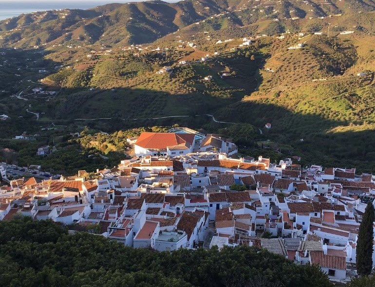 Castle of Lizar (ruins), Spain